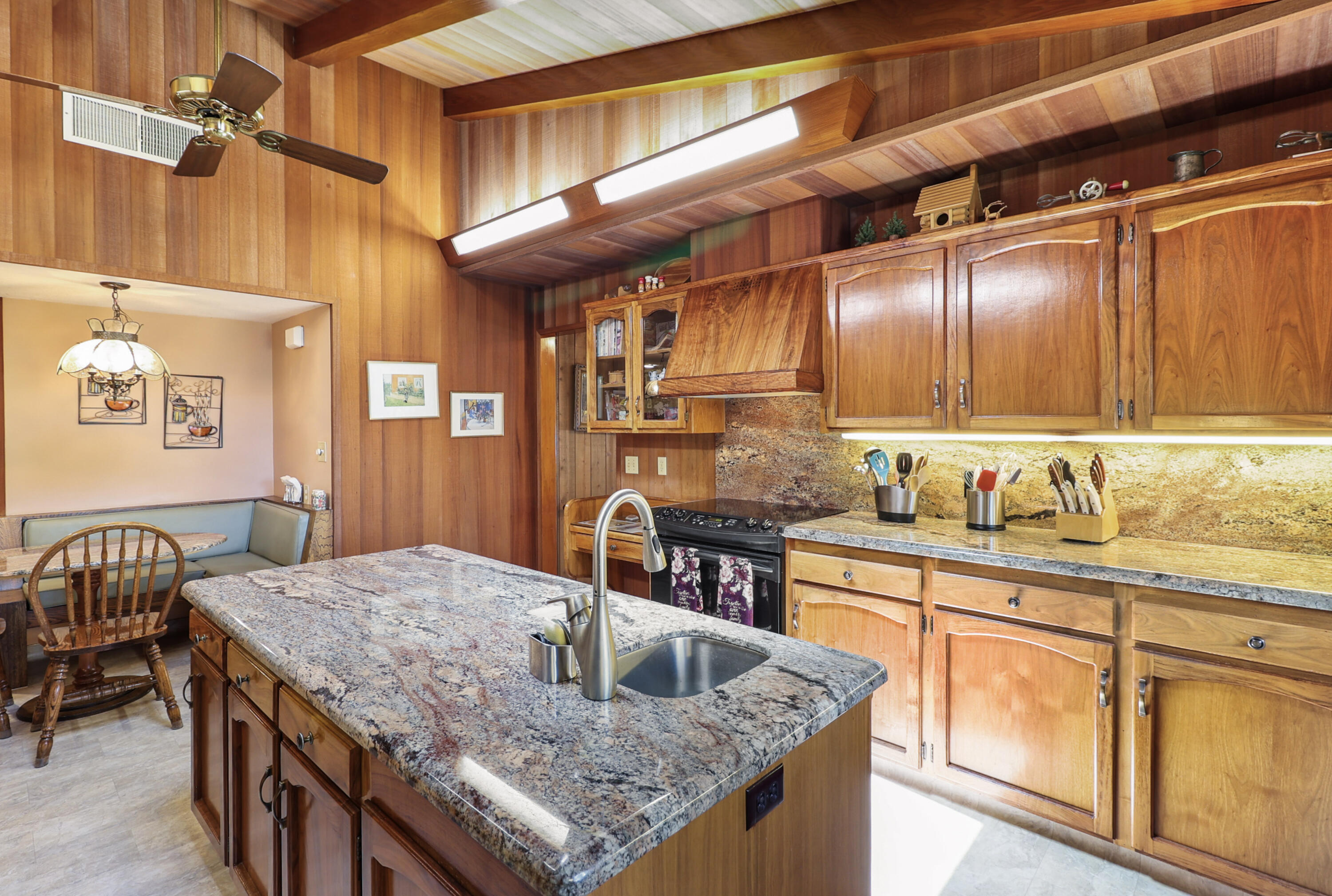 10740 Swede Creek Road Palo Cedro, CA 96073 - Photo 16 of 71 Kitchen
