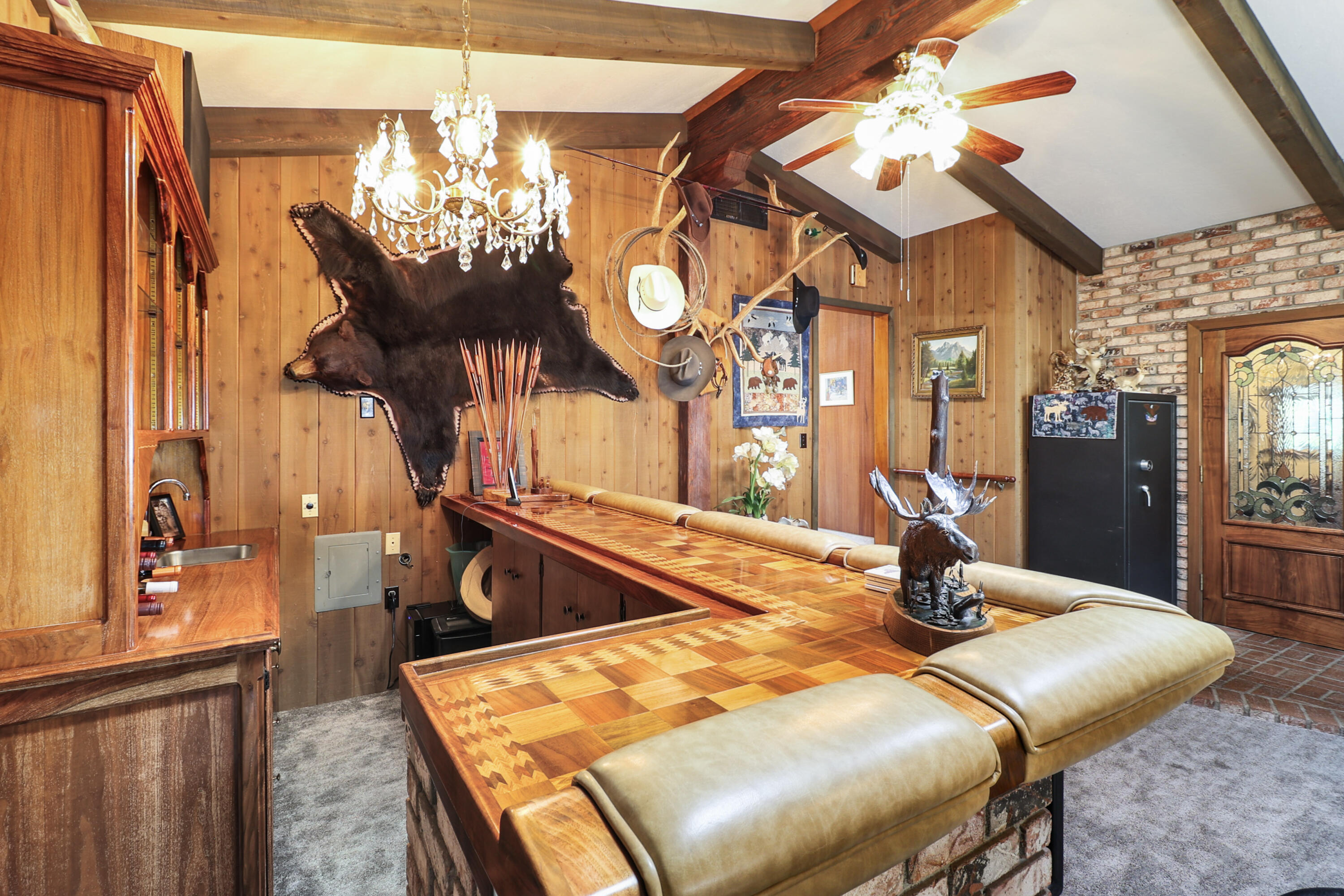 10740 Swede Creek Road Palo Cedro, CA 96073 - Photo 26 of 71 Bar details