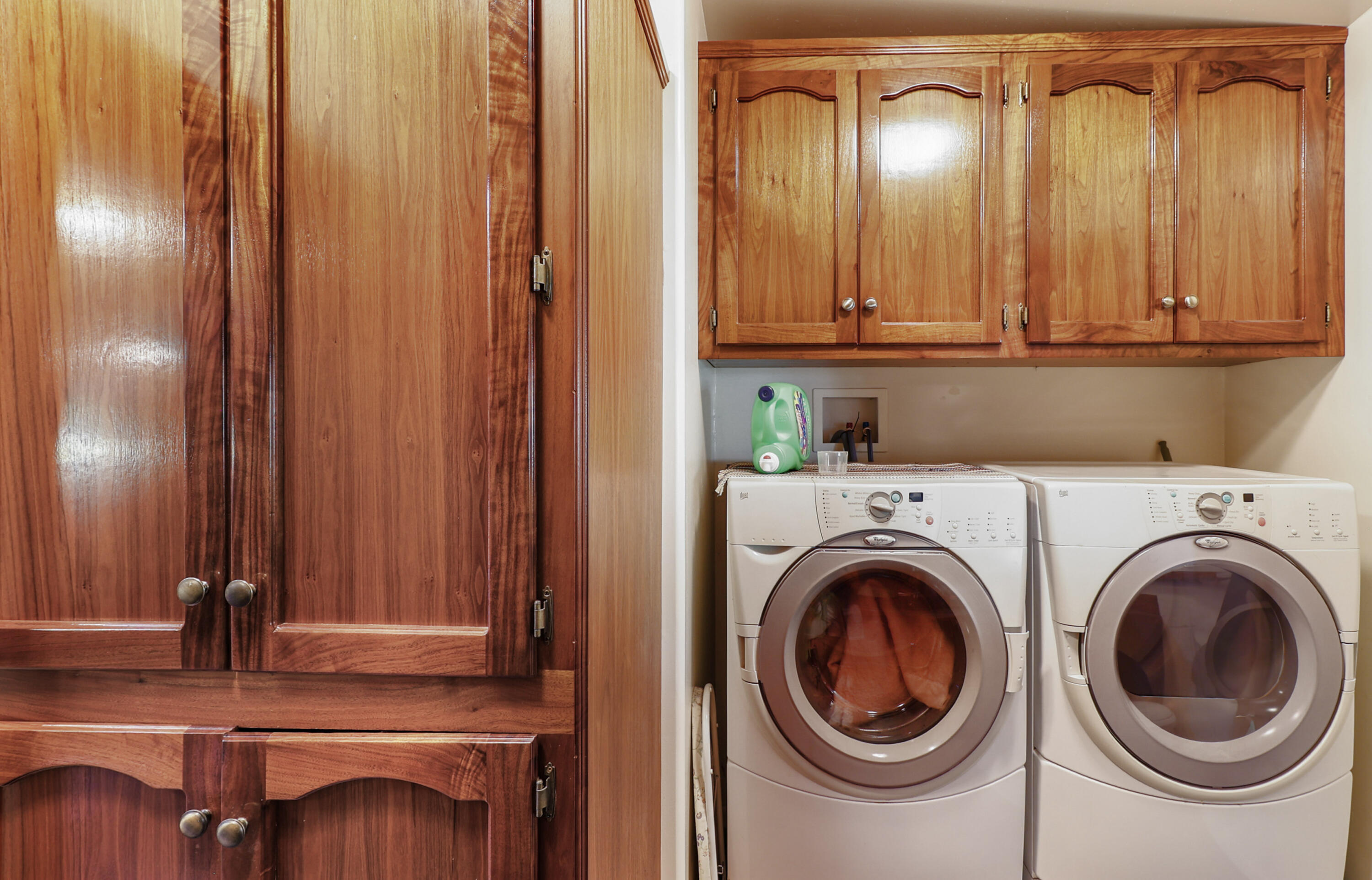 10740 Swede Creek Road Palo Cedro, CA 96073 - Photo 27 of 71 Laundry
