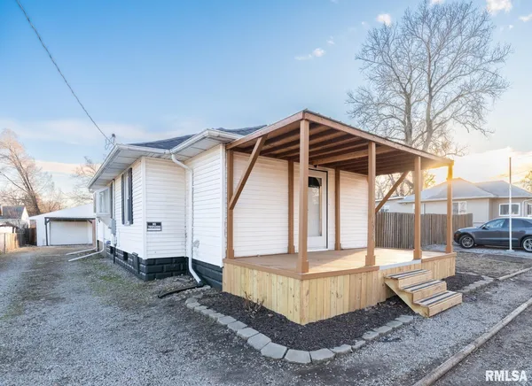 $105,000 | 106 Thornton Avenue, Pekin, IL 61554