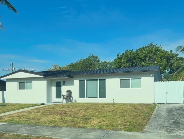 $950 | 17304 Northwest 9th Avenue, Unit (REAR), Miami Gardens, FL 33169