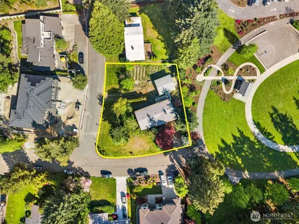 $2,299,000 | 418 111th Avenue Southeast, Bellevue, WA 98004