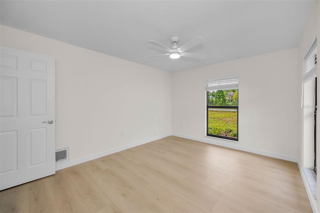 10639 Lakeview Drive New Port Richey, FL 34654 - Photo 17 of 58