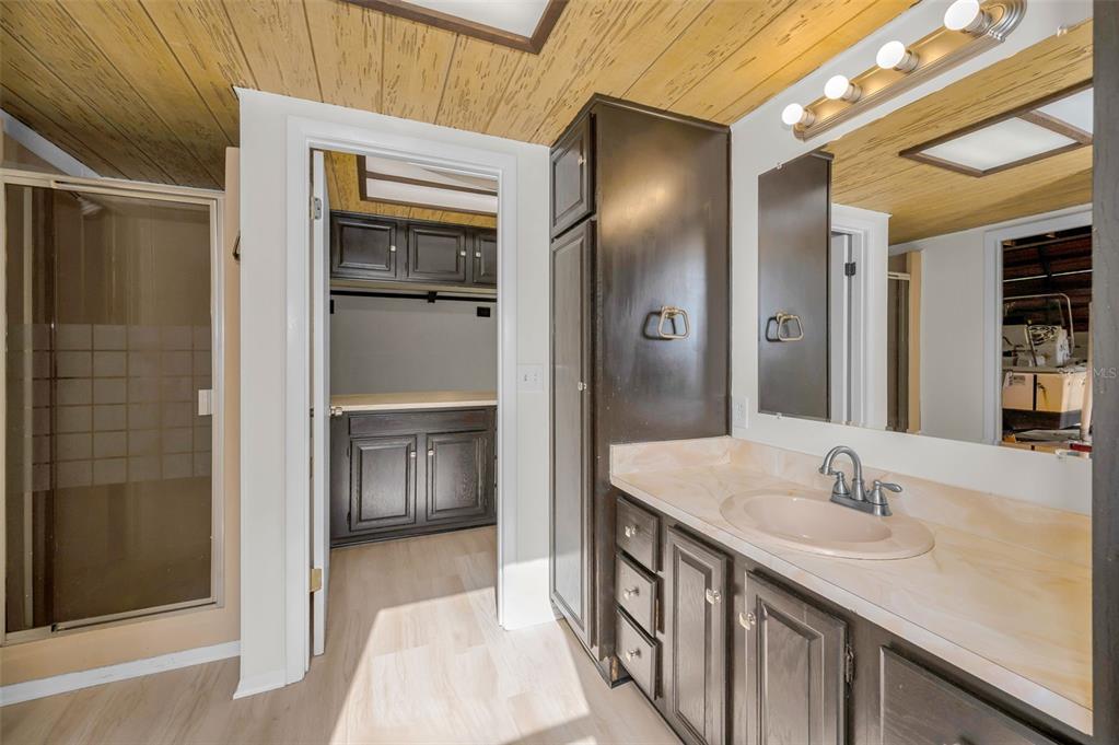 10639 Lakeview Drive New Port Richey, FL 34654 - Photo 24 of 58