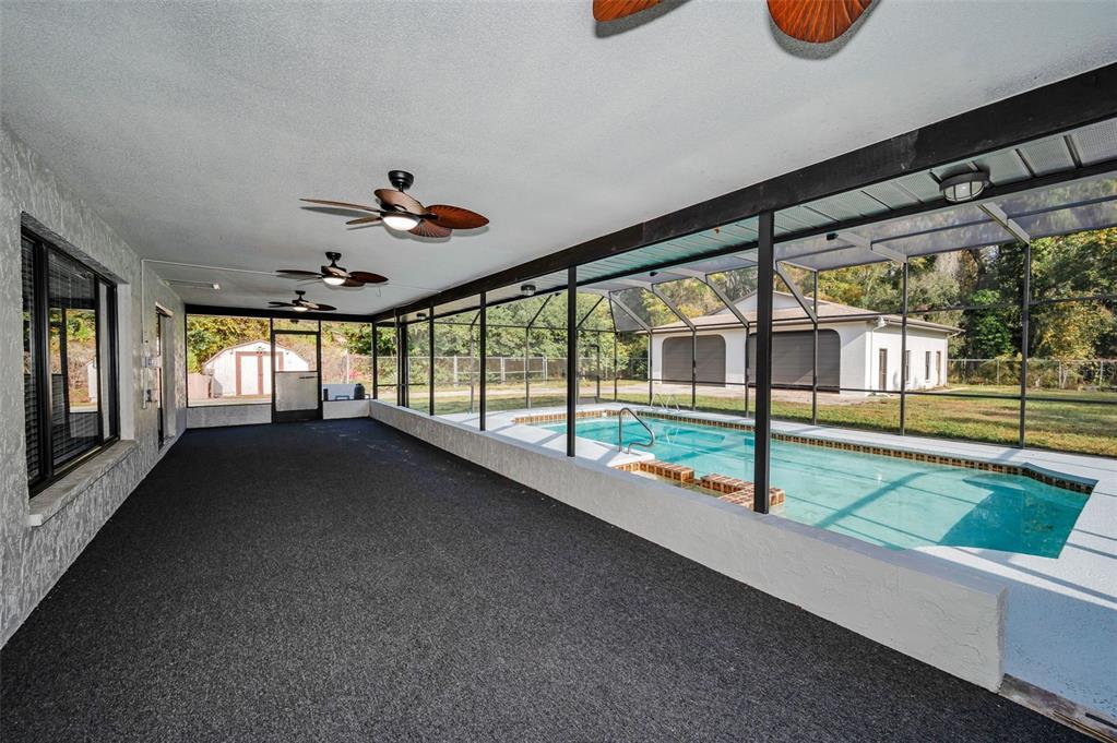 10639 Lakeview Drive New Port Richey, FL 34654 - Photo 4 of 58