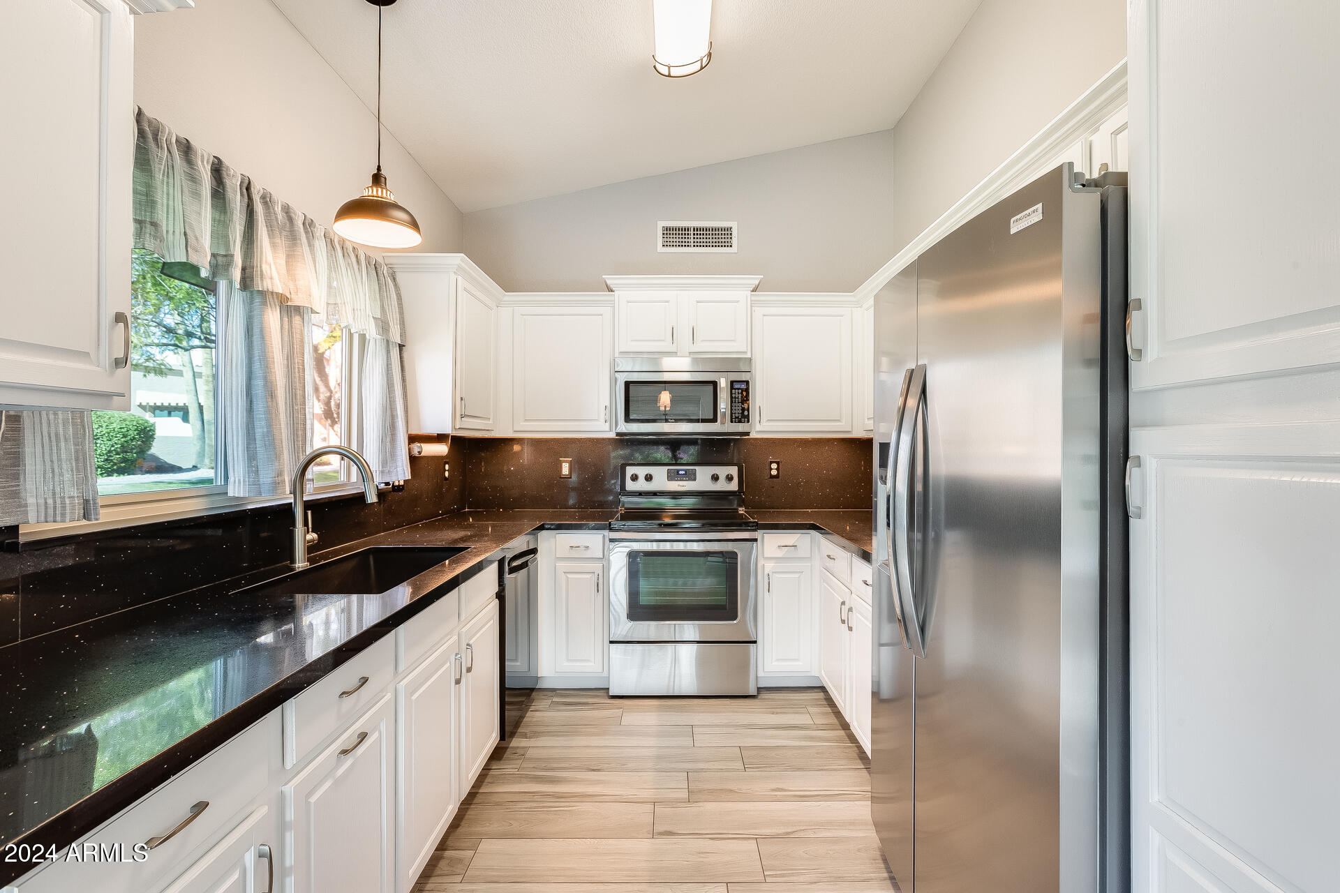 14300 West Bell Road, Unit 273 Surprise, AZ 85374 - Photo 4 of 39 Gallery Image 4