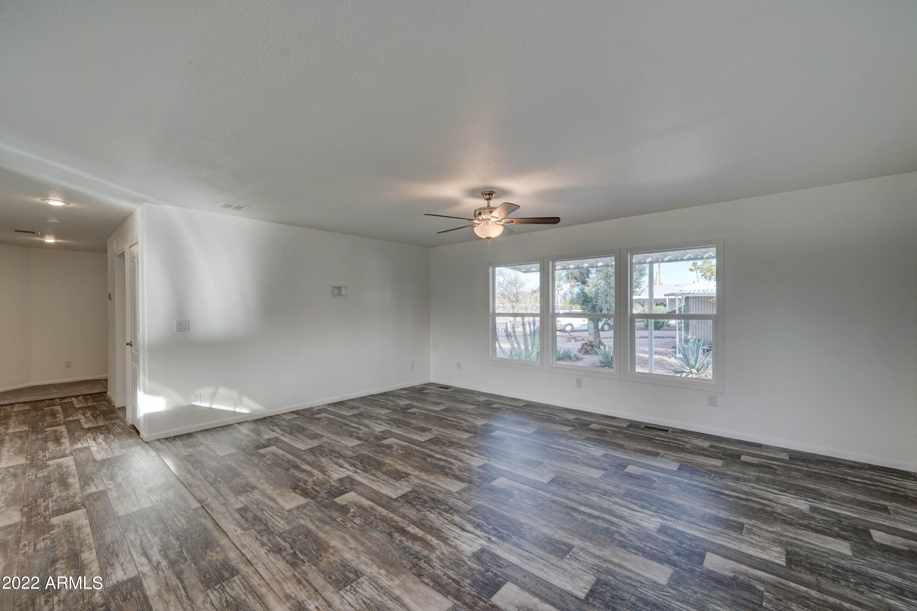 2251 South Descanso Road Apache Junction, AZ 85119 - Photo 4 of 28 2251 S Descanso Rd-4