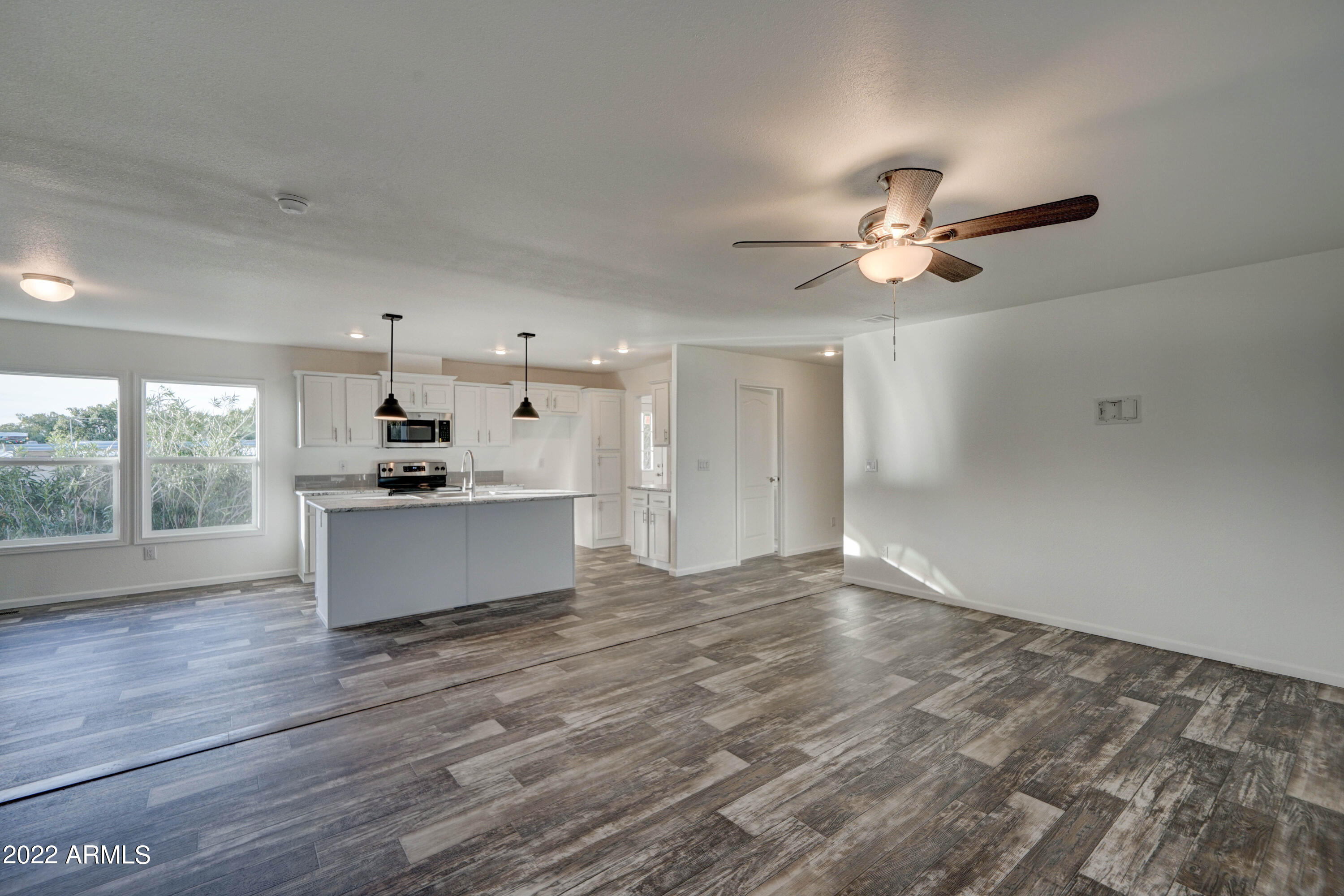 2251 South Descanso Road Apache Junction, AZ 85119 - Photo 6 of 28 2251 S Descanso Rd-6