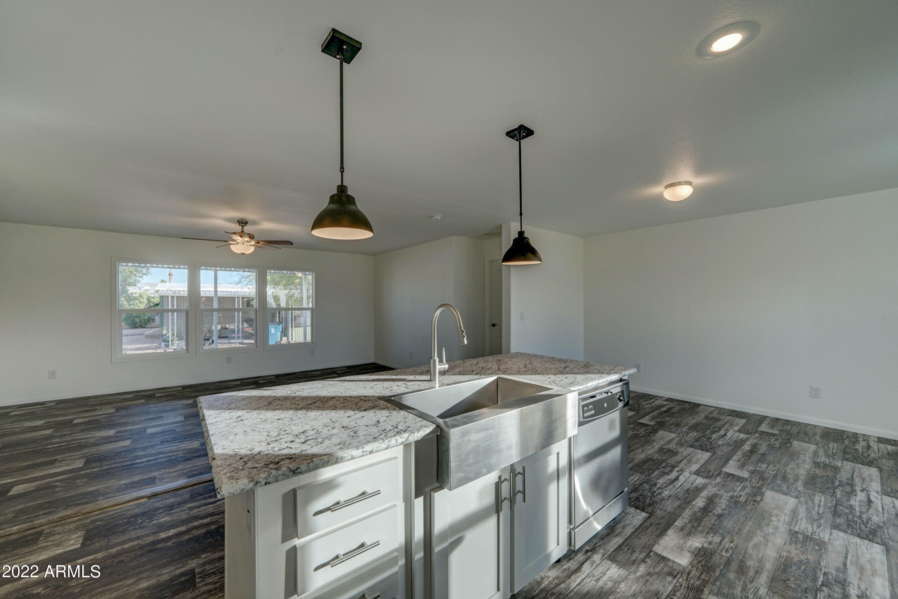 2251 South Descanso Road Apache Junction, AZ 85119 - Photo 7 of 28 2251 S Descanso Rd-7