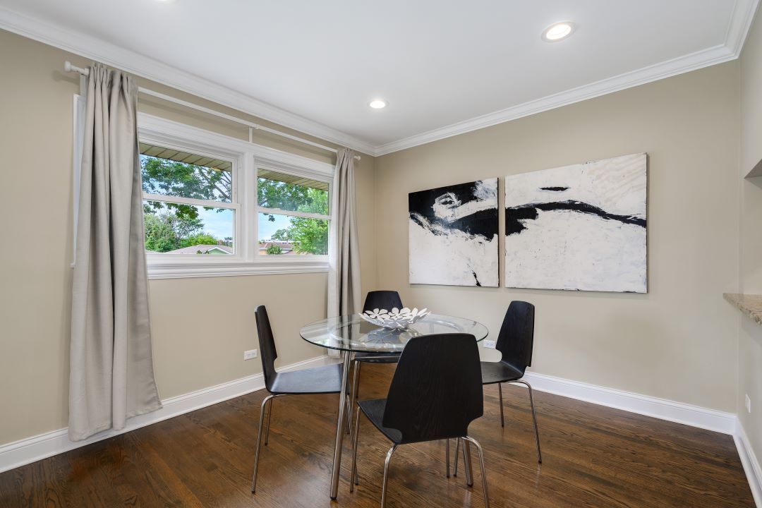 1700 Marvin Parkway Park Ridge, IL 60068 - Photo 8 of 26 a dining room with furniture and window