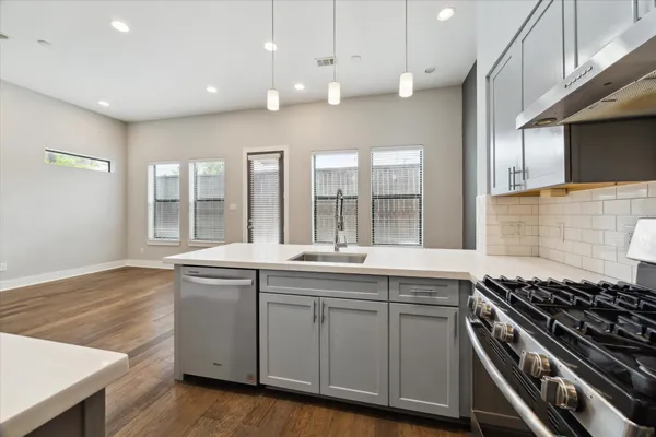 $2,200 | 614 Thornton Road, Unit G, Houston, TX 77018