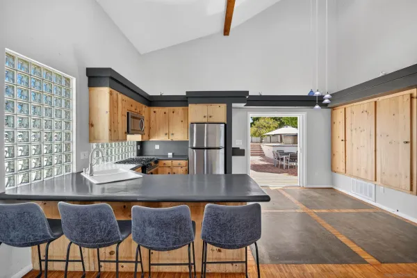 $1,550,000 | 2143 Deerpark Drive, San Diego, CA 92110