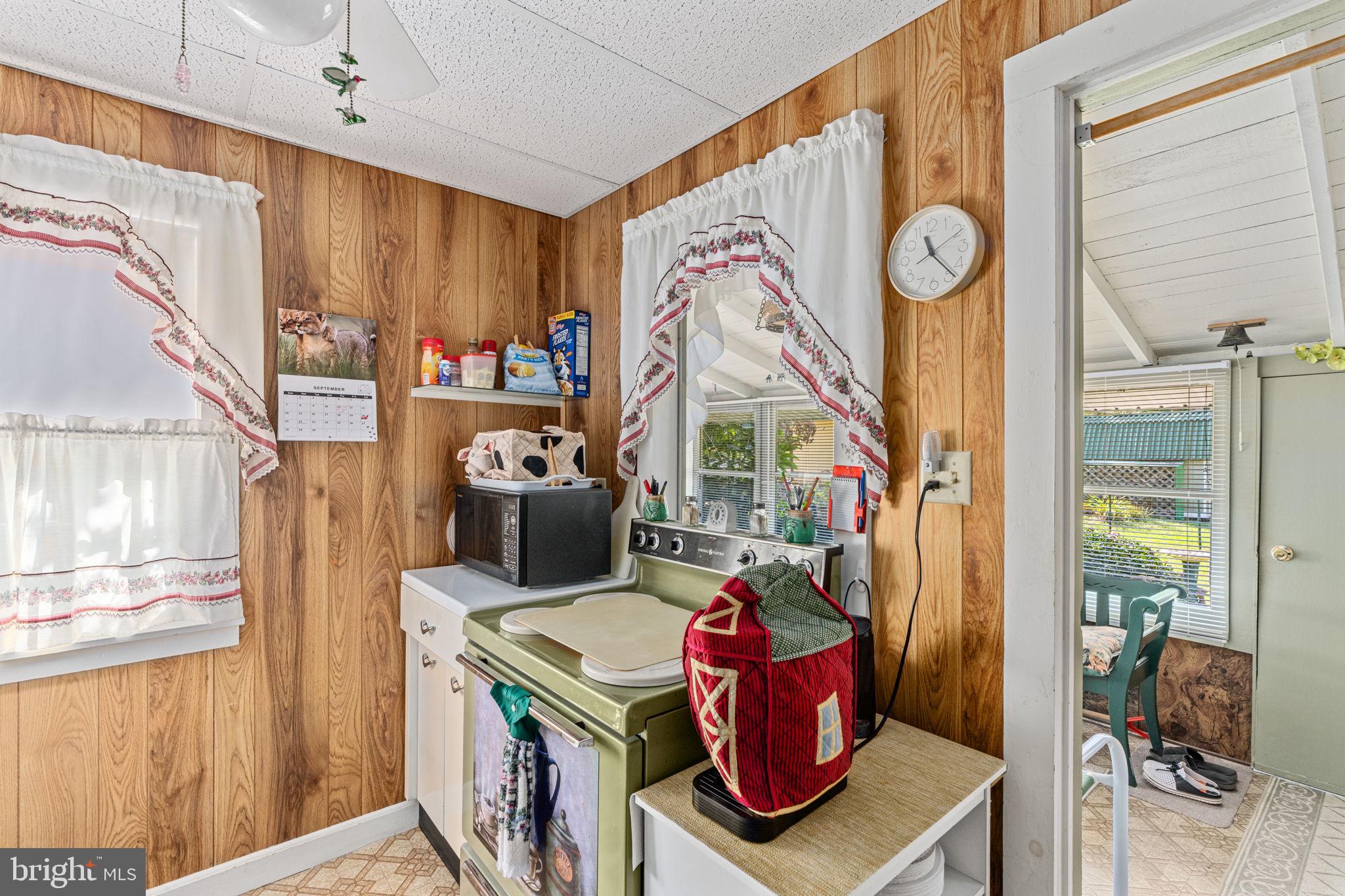 1285 Nursery Road, Unit CABIN 5 Green Lane, PA 18054 - Photo 18 of 34