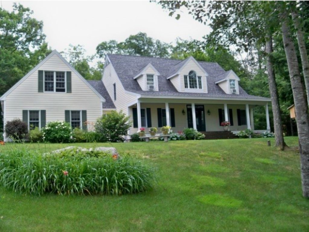 340 Grandview Road Conway, NH 03818 - Photo 2 of 36