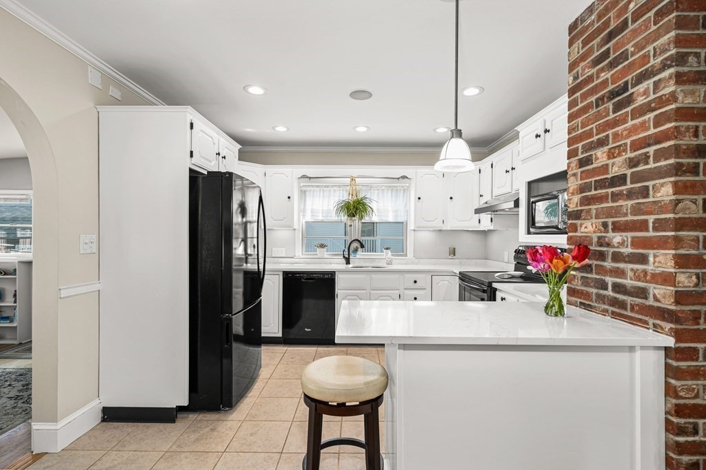 3 Stone Street Danvers, MA 01923 - Photo 11 of 41