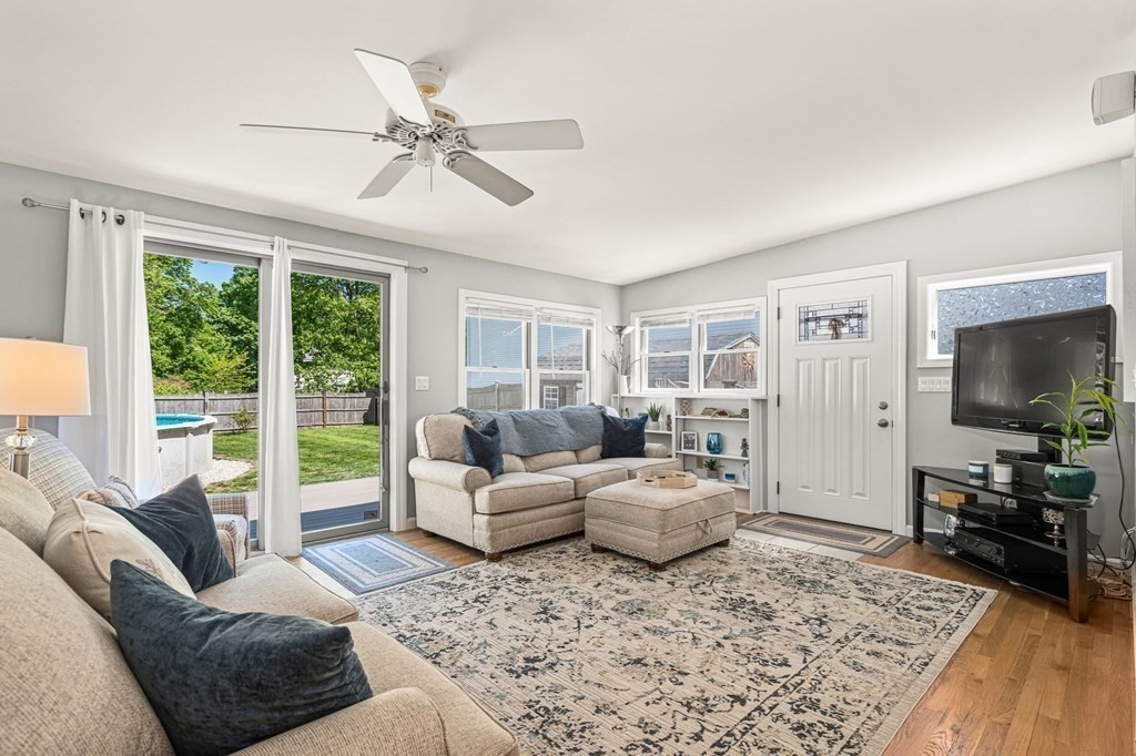 3 Stone Street Danvers, MA 01923 - Photo 5 of 41