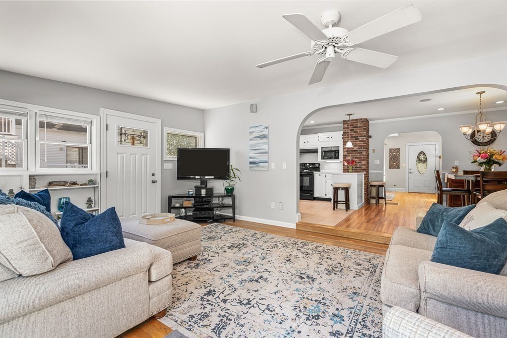 3 Stone Street Danvers, MA 01923 - Photo 7 of 41