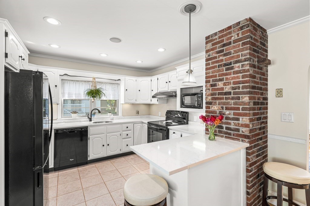 3 Stone Street Danvers, MA 01923 - Photo 10 of 41