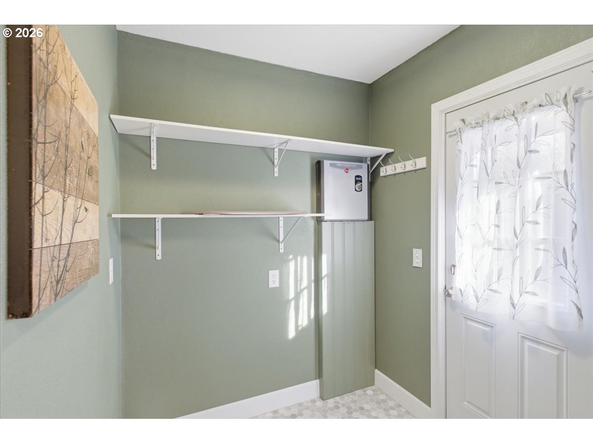 4086 Bell Avenue Eugene, OR 97402 - Photo 18 of 48