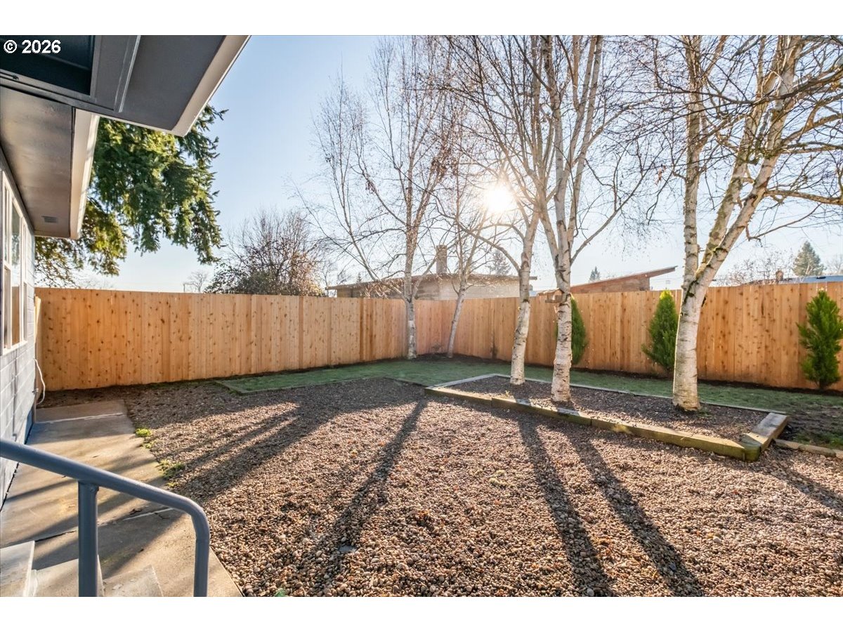 4086 Bell Avenue Eugene, OR 97402 - Photo 35 of 48