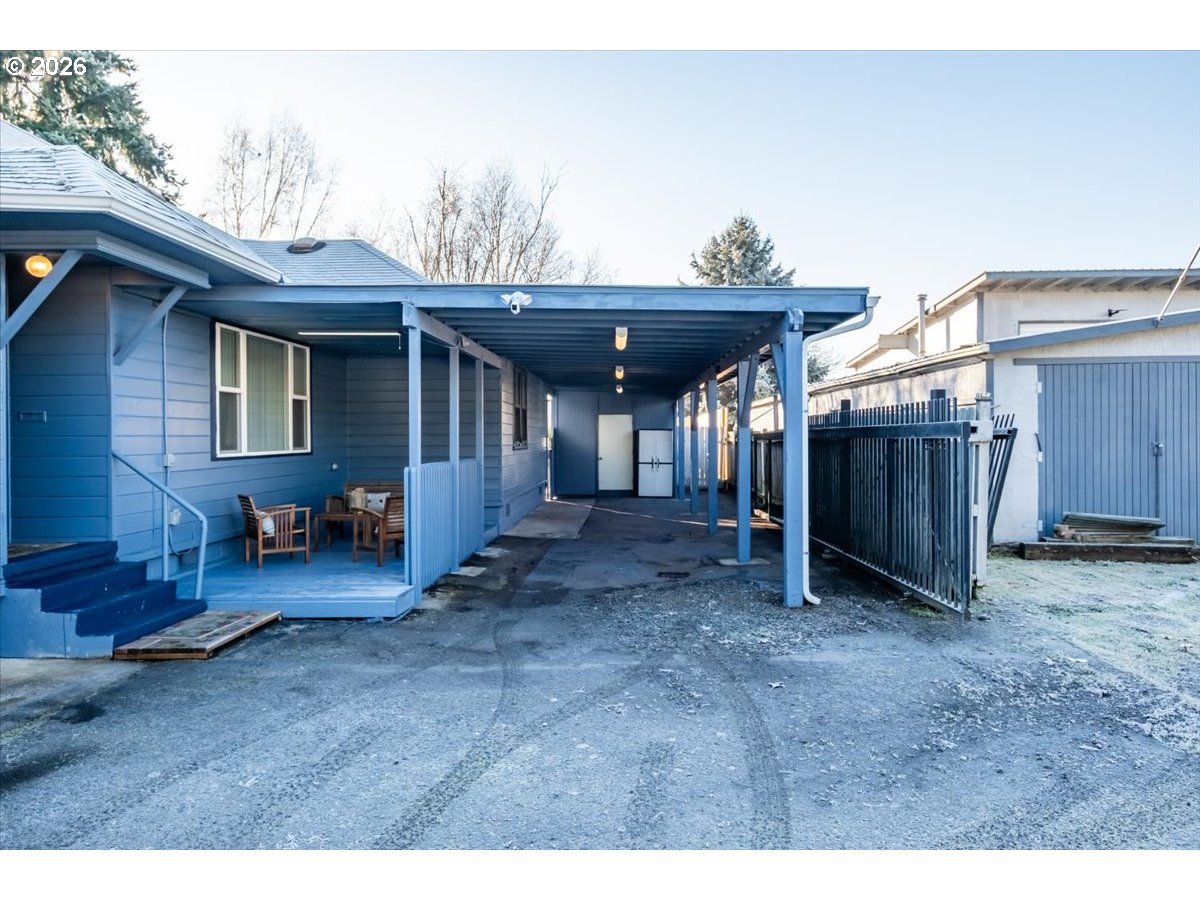 4086 Bell Avenue Eugene, OR 97402 - Photo 4 of 48