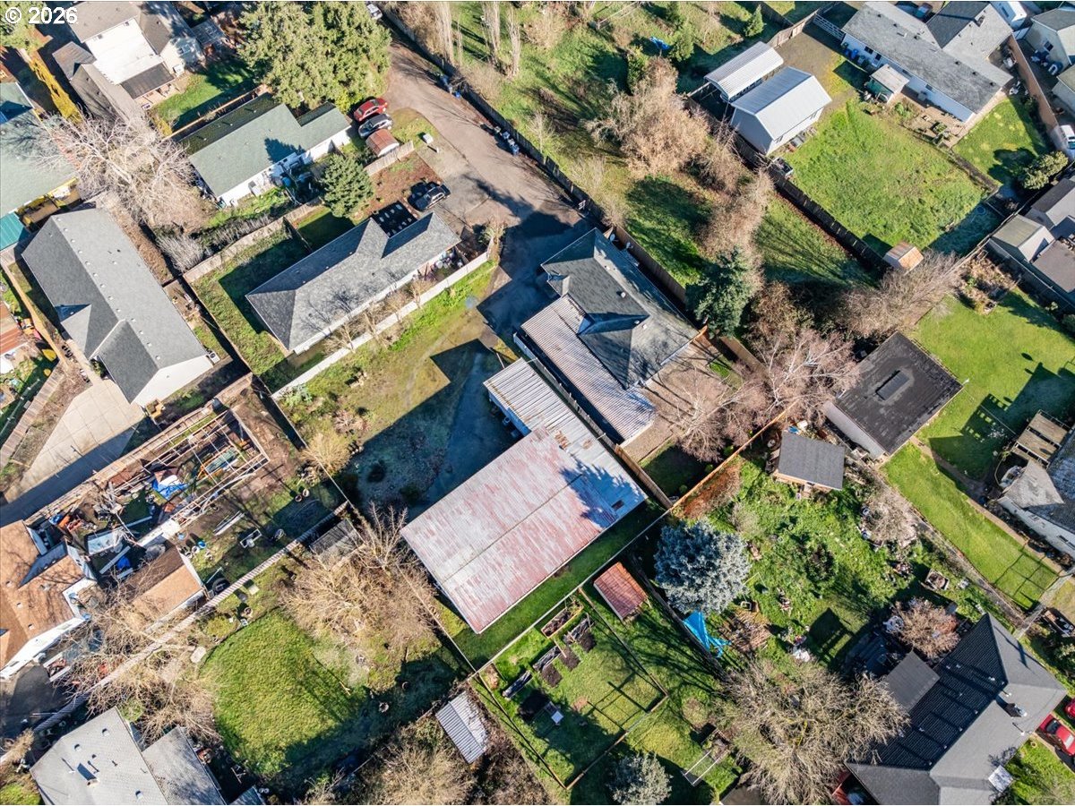 4086 Bell Avenue Eugene, OR 97402 - Photo 46 of 48