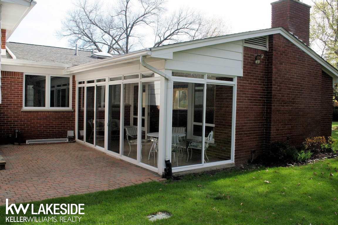 6106 Deguise Court Rochester, MI 48306 - Photo 46 of 54 31289438-45.JPG