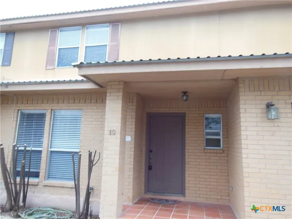 $11,200 | 1641 Kuehler Avenue, Unit 5, New Braunfels, TX 78130