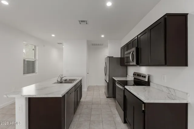 $425,000 | 3274 West Stradling Avenue, Apache Junction, AZ 85120