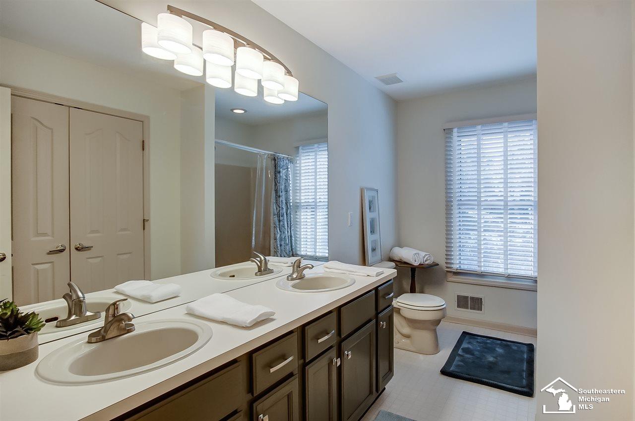 894 Kings Park Road Monroe, MI 48161 - Photo 42 of 54 50000074-41.JPG