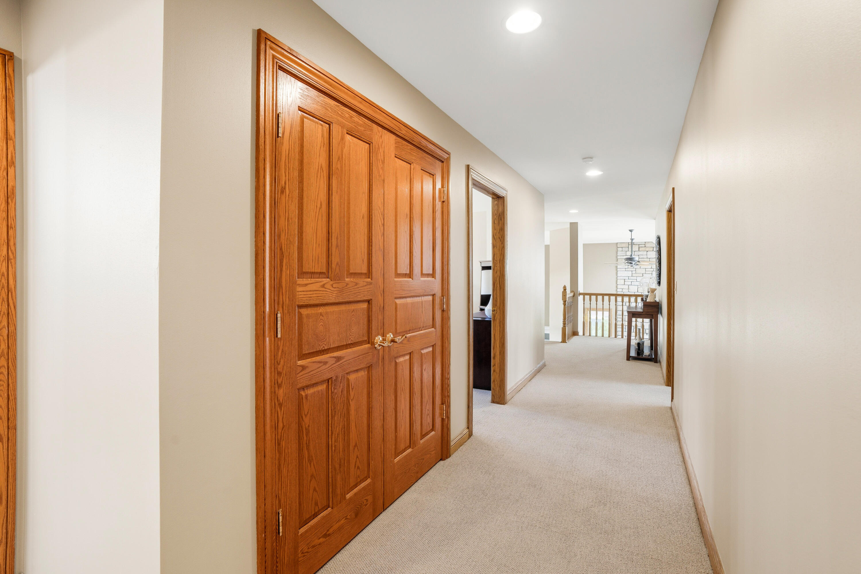 W289N3752 Huntsman Court Delafield, WI 53072 - Photo 43 of 88 wide hallway