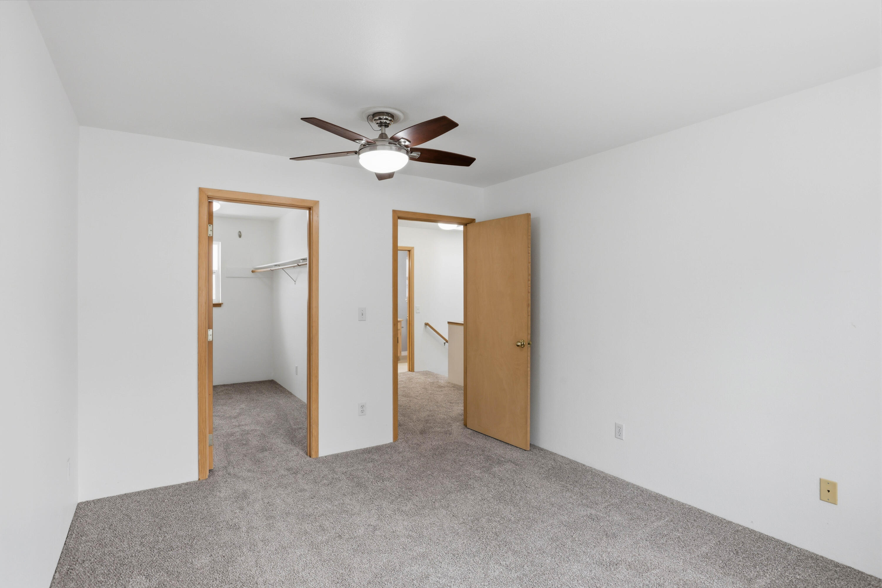 467 Tulipan Way Talent, OR 97540 - Photo 20 of 27 EP1A0231