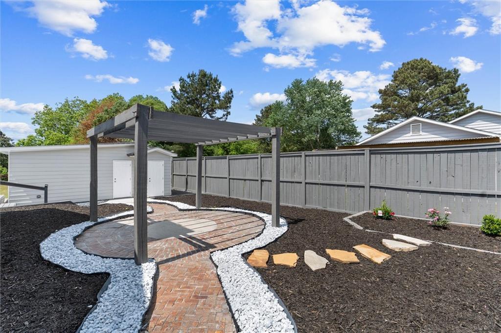 1587 Cronic Town Road Auburn, GA 30011 - Photo 11 of 56