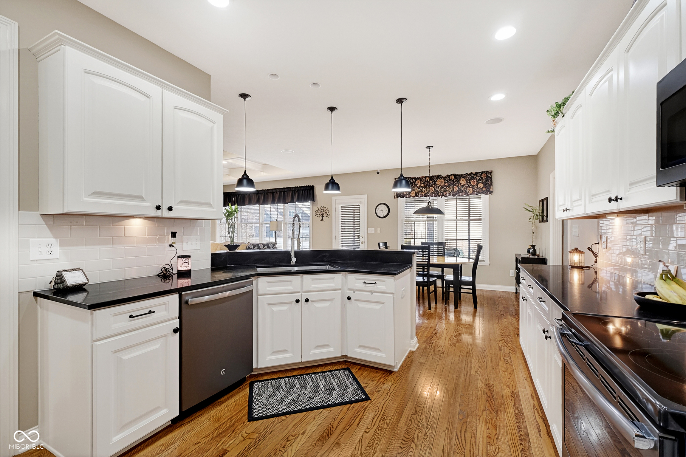 12996 Overview Drive Fishers, IN 46037 - Photo 11 of 40