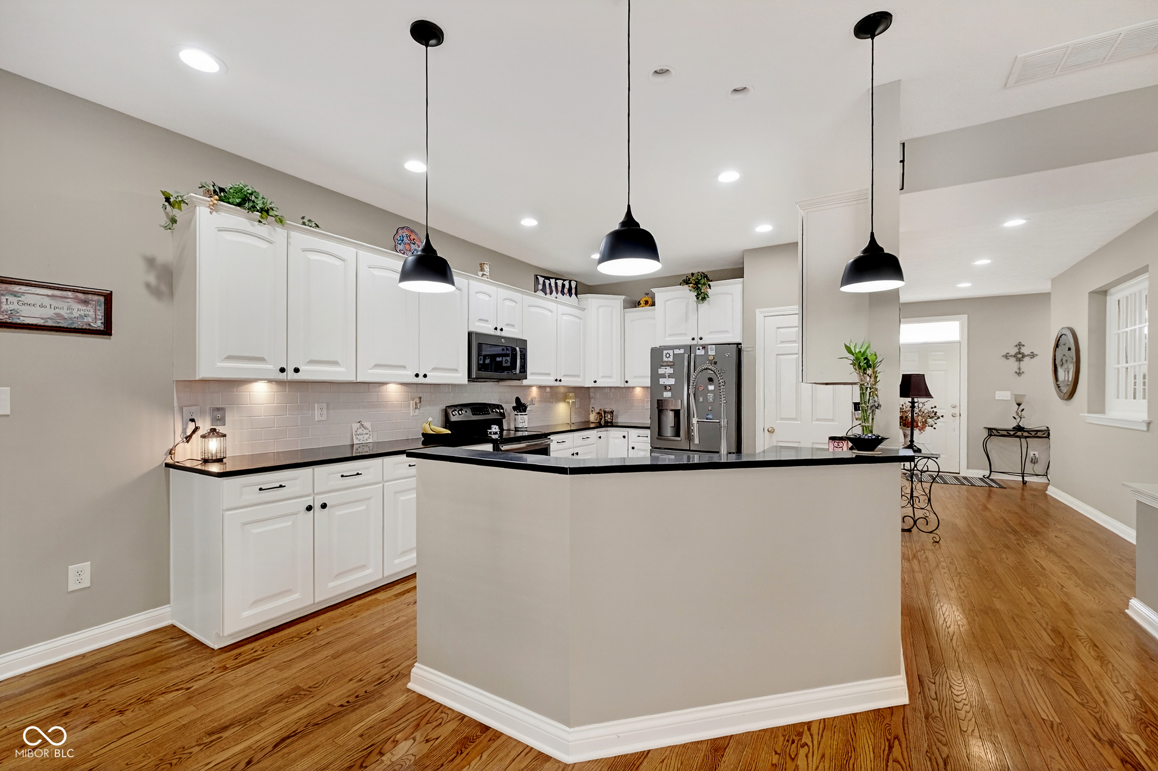 12996 Overview Drive Fishers, IN 46037 - Photo 9 of 40