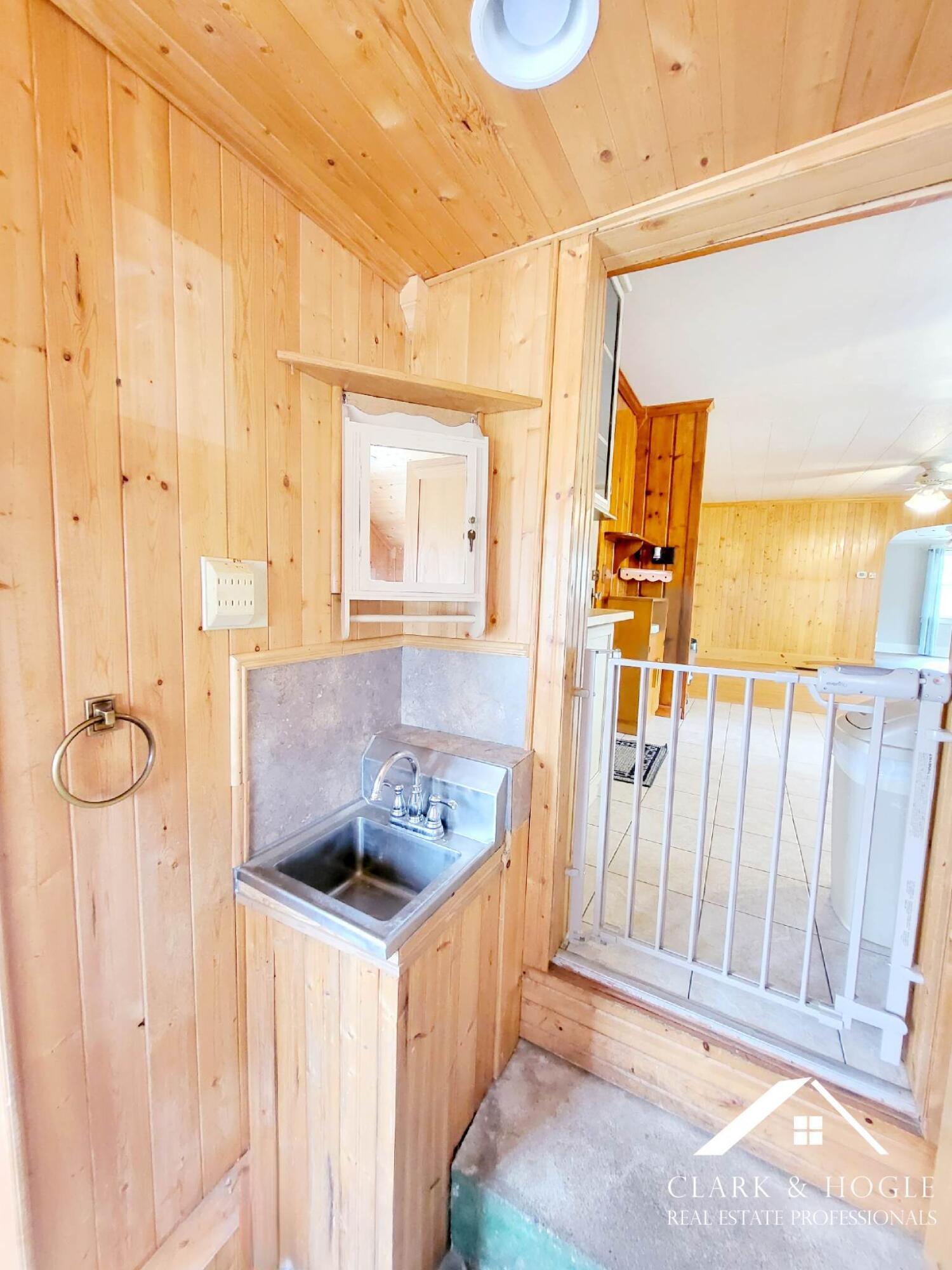 8819 Wagar Road Lyons, MI 48851 - Photo 32 of 44 340582477_939694997221972_45118354401520