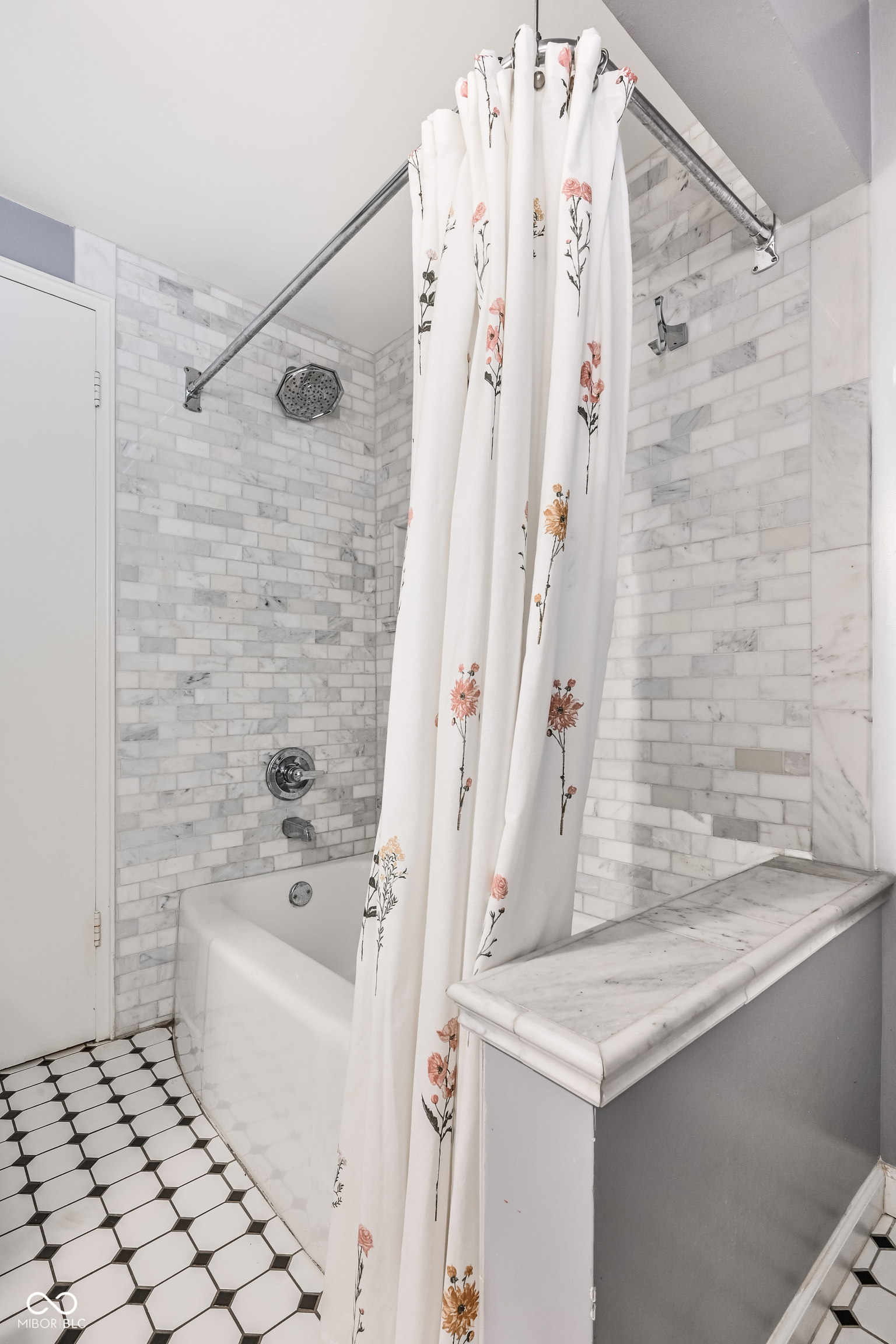 5012 Graceland Avenue Indianapolis, IN 46208 - Photo 17 of 28