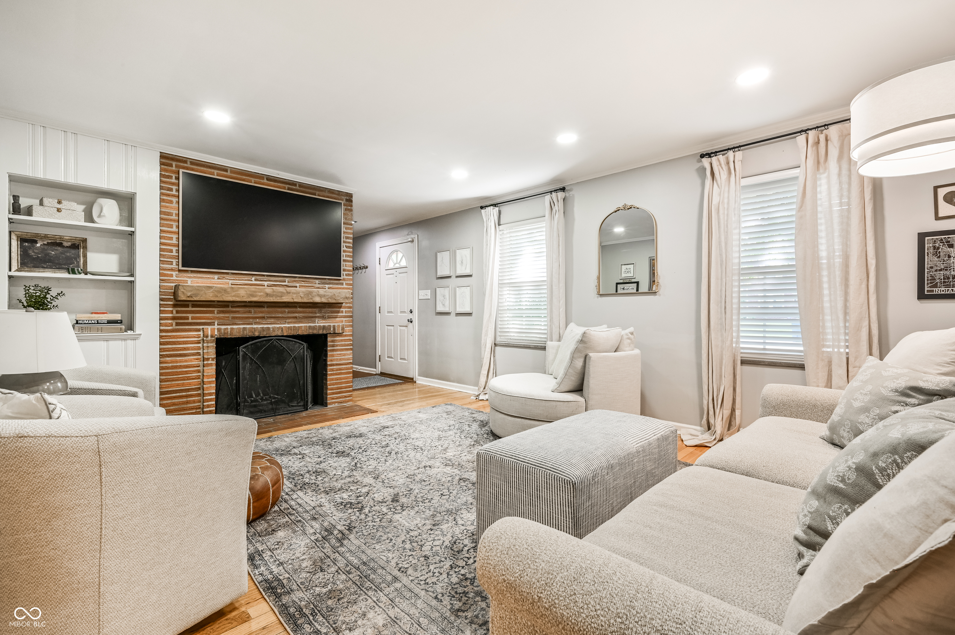 5012 Graceland Avenue Indianapolis, IN 46208 - Photo 3 of 28