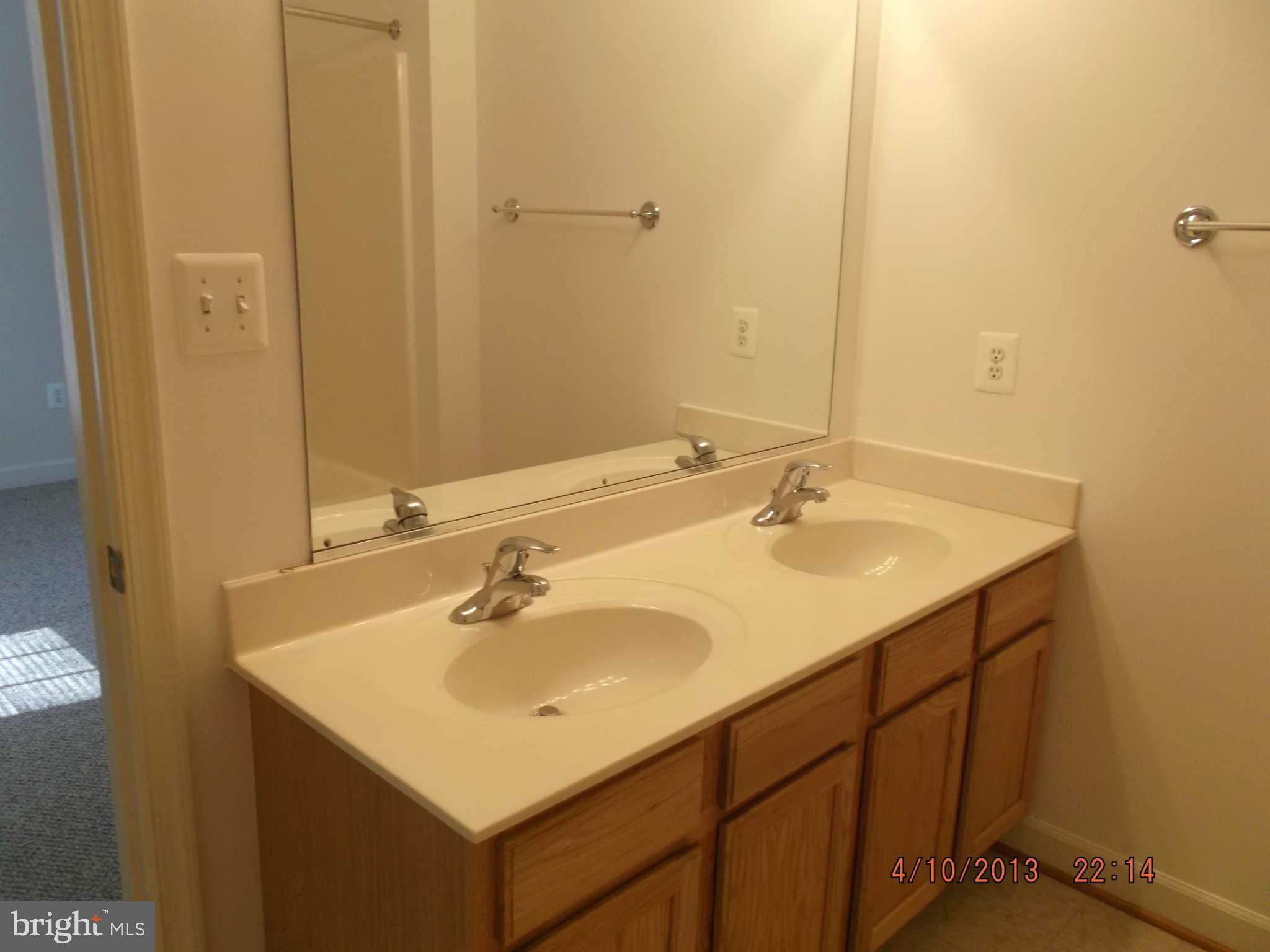 17957 Old Triangle Road Triangle, VA 22172 - Photo 3 of 9 Bath (Master)