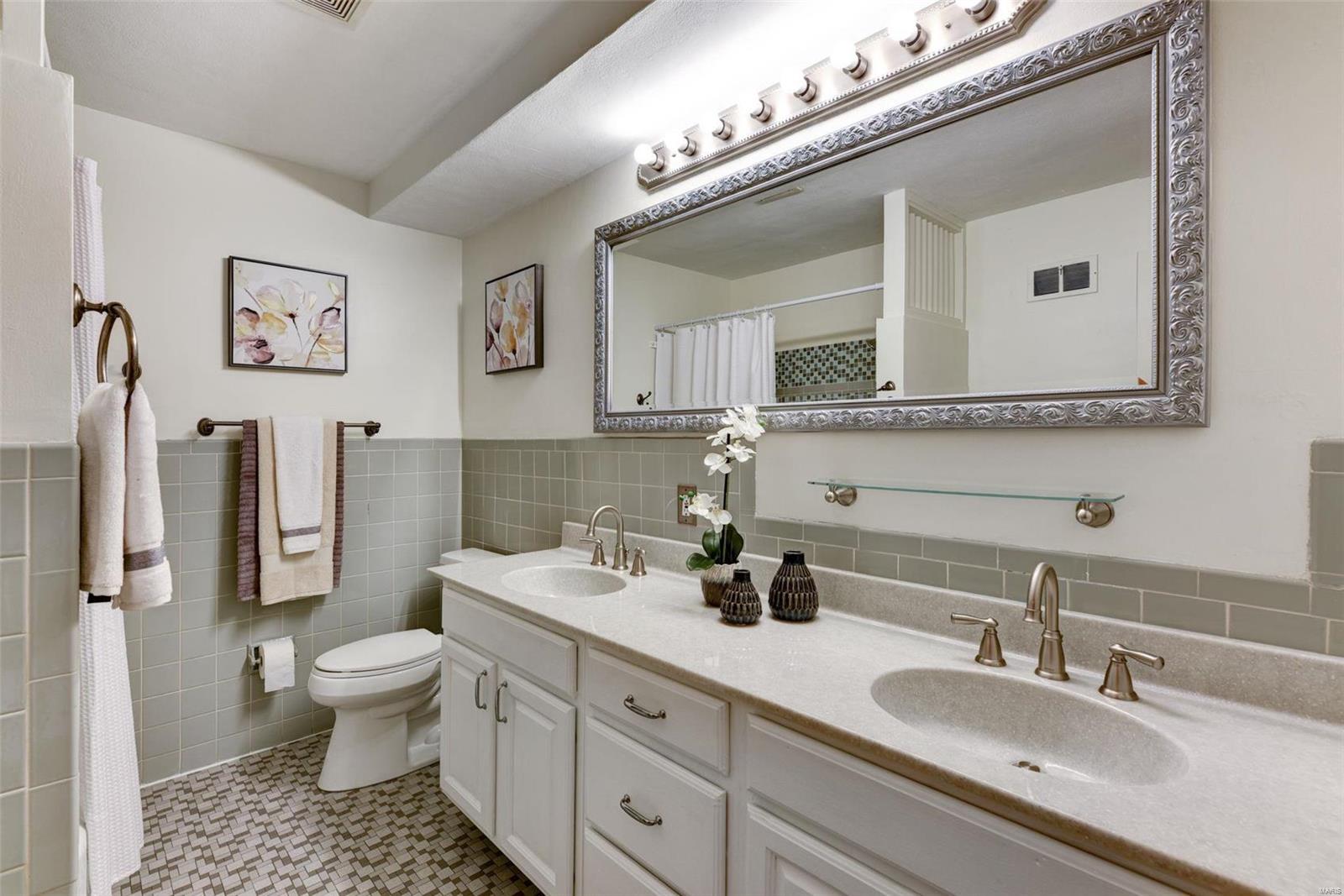 8 Ranch Lane Des Peres, MO 63131 - Photo 19 of 35 Gallery Image 19