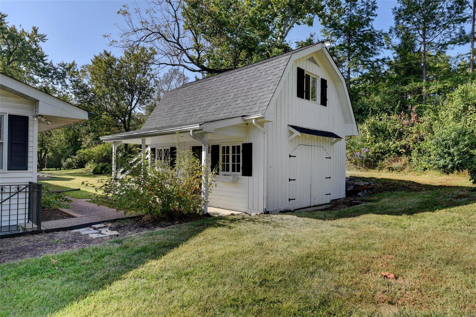 8 Ranch Lane Des Peres, MO 63131 - Photo 28 of 35 Gallery Image 28