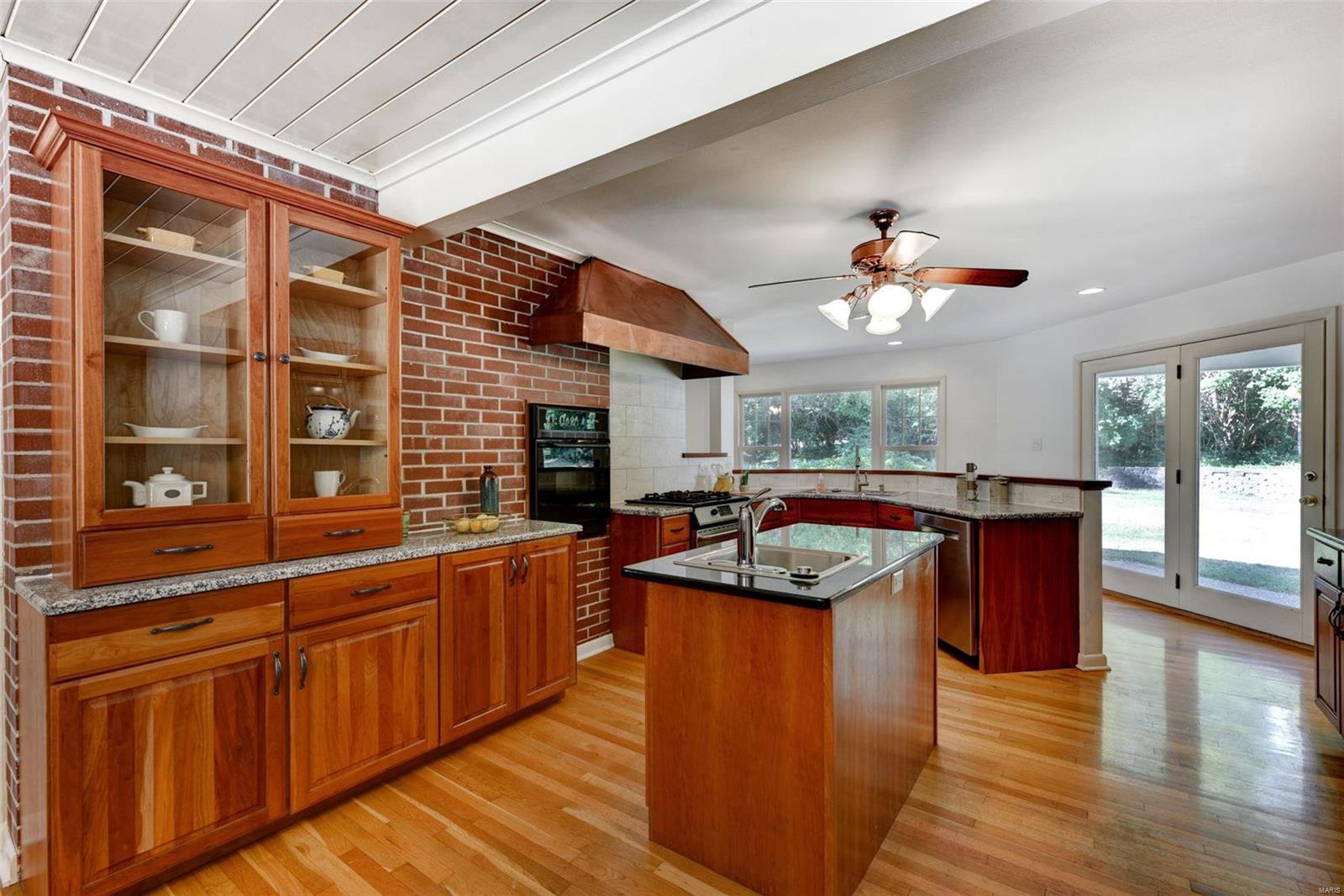 8 Ranch Lane Des Peres, MO 63131 - Photo 8 of 35 Gallery Image 8