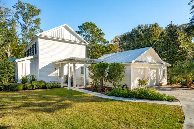 $2,985,000 | 304 4th Avenue, Mount Pleasant, SC 29464