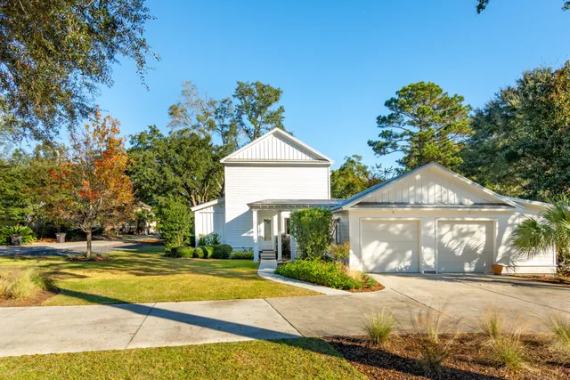 $2,985,000 | 304 4th Avenue, Mount Pleasant, SC 29464