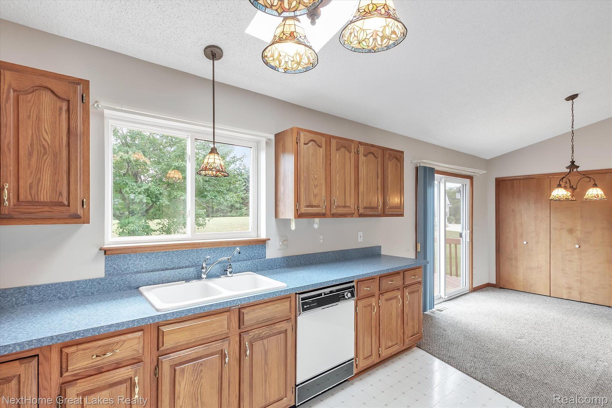 7475 Hall Road Davisburg, MI 48350 - Photo 14 of 48