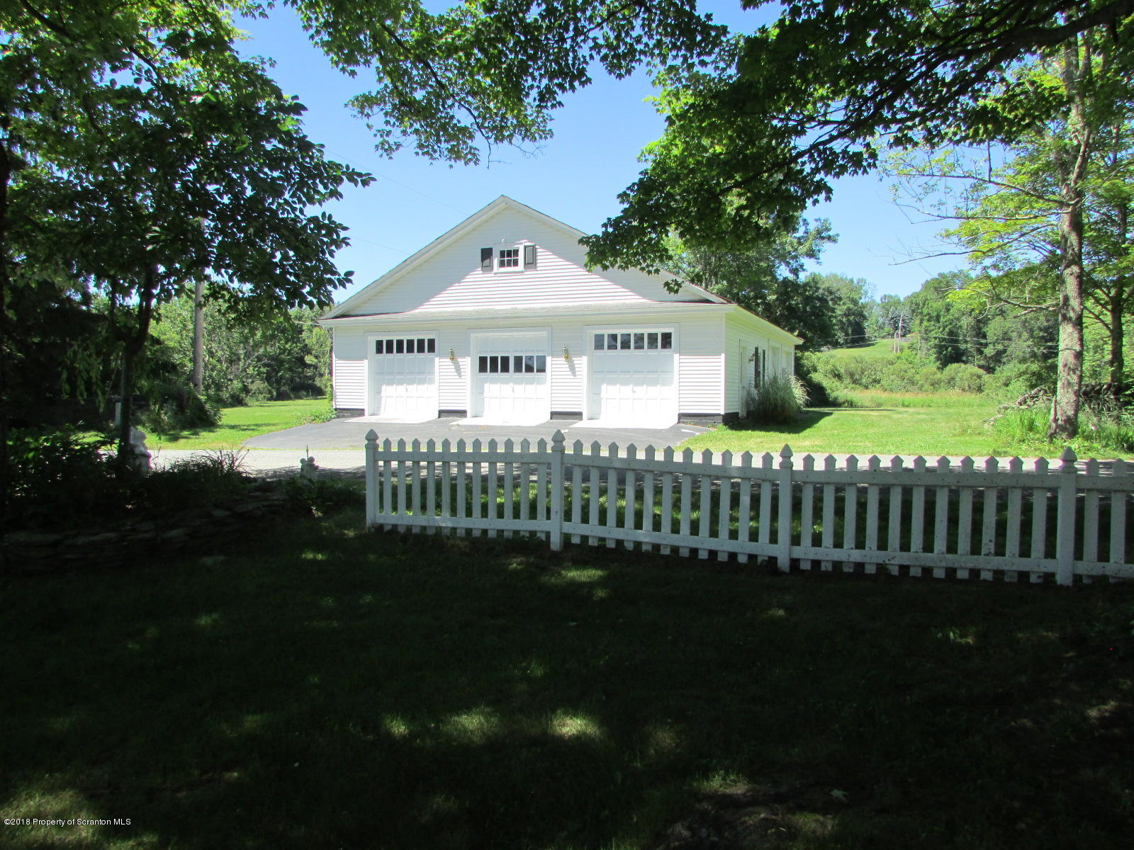 914 Woodbourne Road Montrose, PA 18801 - Photo 4 of 60 Gallery Image 4