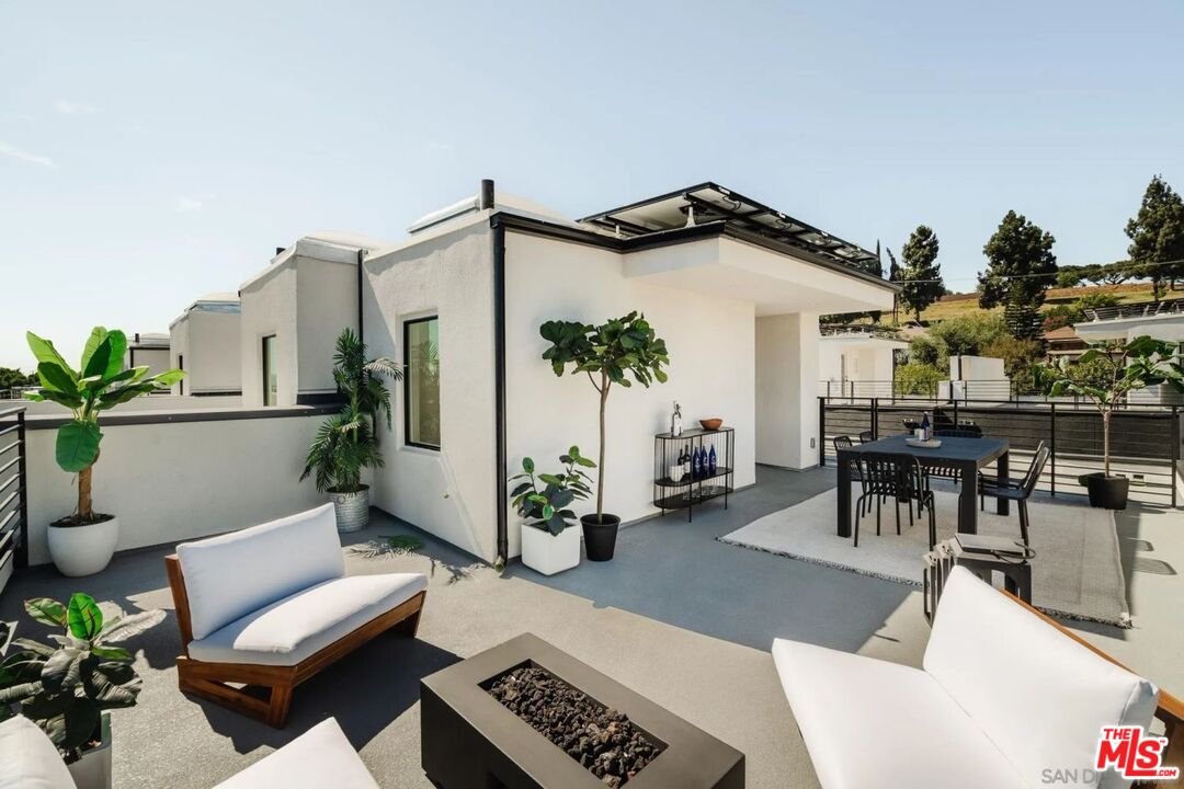 3852 Emery Way Los Angeles, CA 90065 - Photo 7 of 19