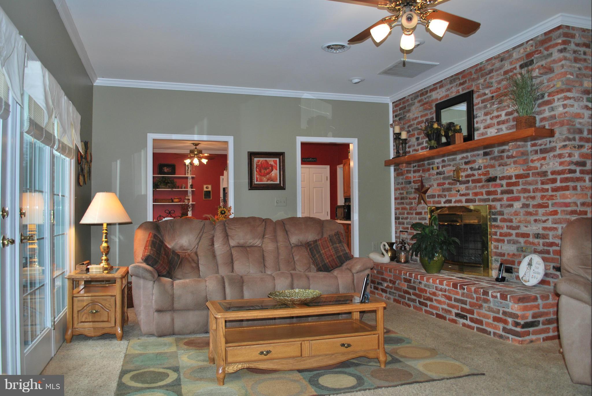6315 Davis Road Mount Airy, MD 21771 - Photo 9 of 25 Family Room