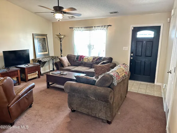 $2,000 | 203 Stockton Court, Richlands, NC 28574