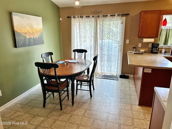 $2,000 | 203 Stockton Court, Richlands, NC 28574